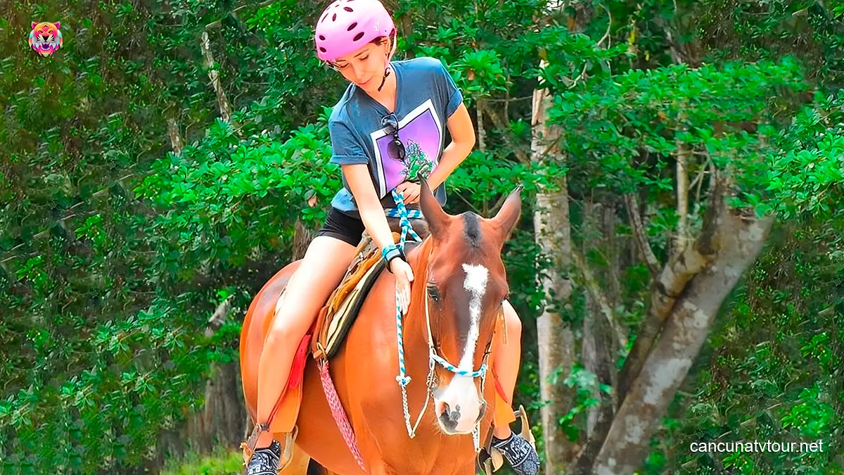 ancun horseback riding tour families