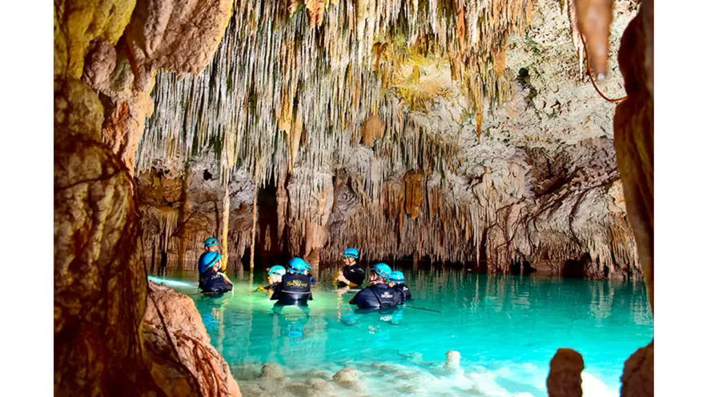 rio-secreto-jaguaroad
